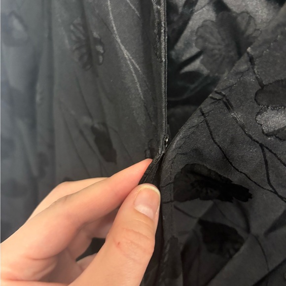 Silk Floral Blouse - Picture 5 of 6